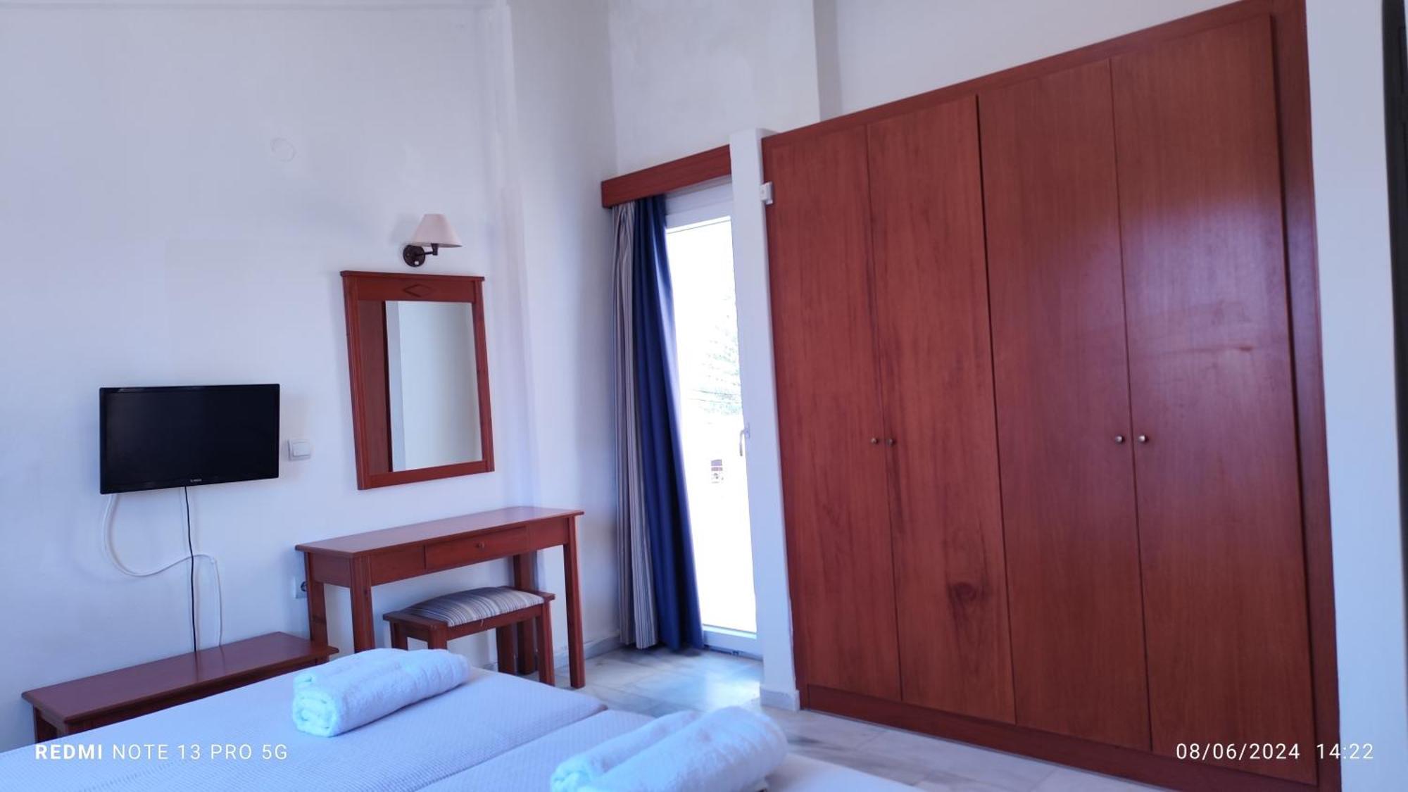 Niros Beachfront Aparthotel Kokkini Hani Luaran gambar