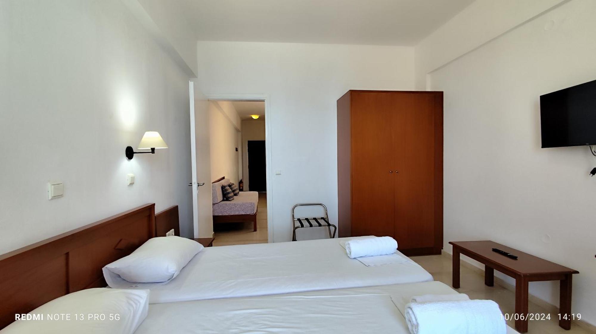 Niros Beachfront Aparthotel Kokkini Hani Bilik gambar